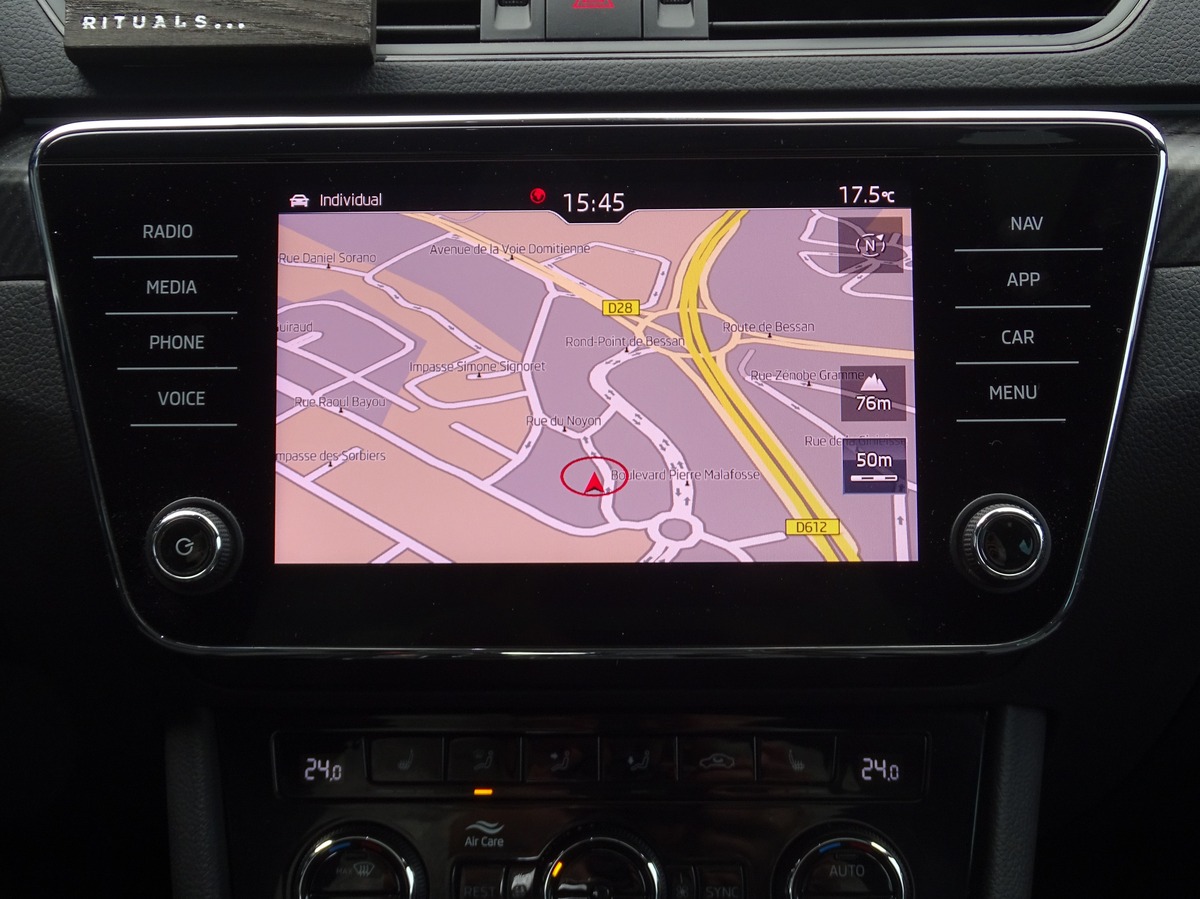 Skoda Superb III (2) COMBI 2.0 TDI 190 SCR SPORTLINE DSG7