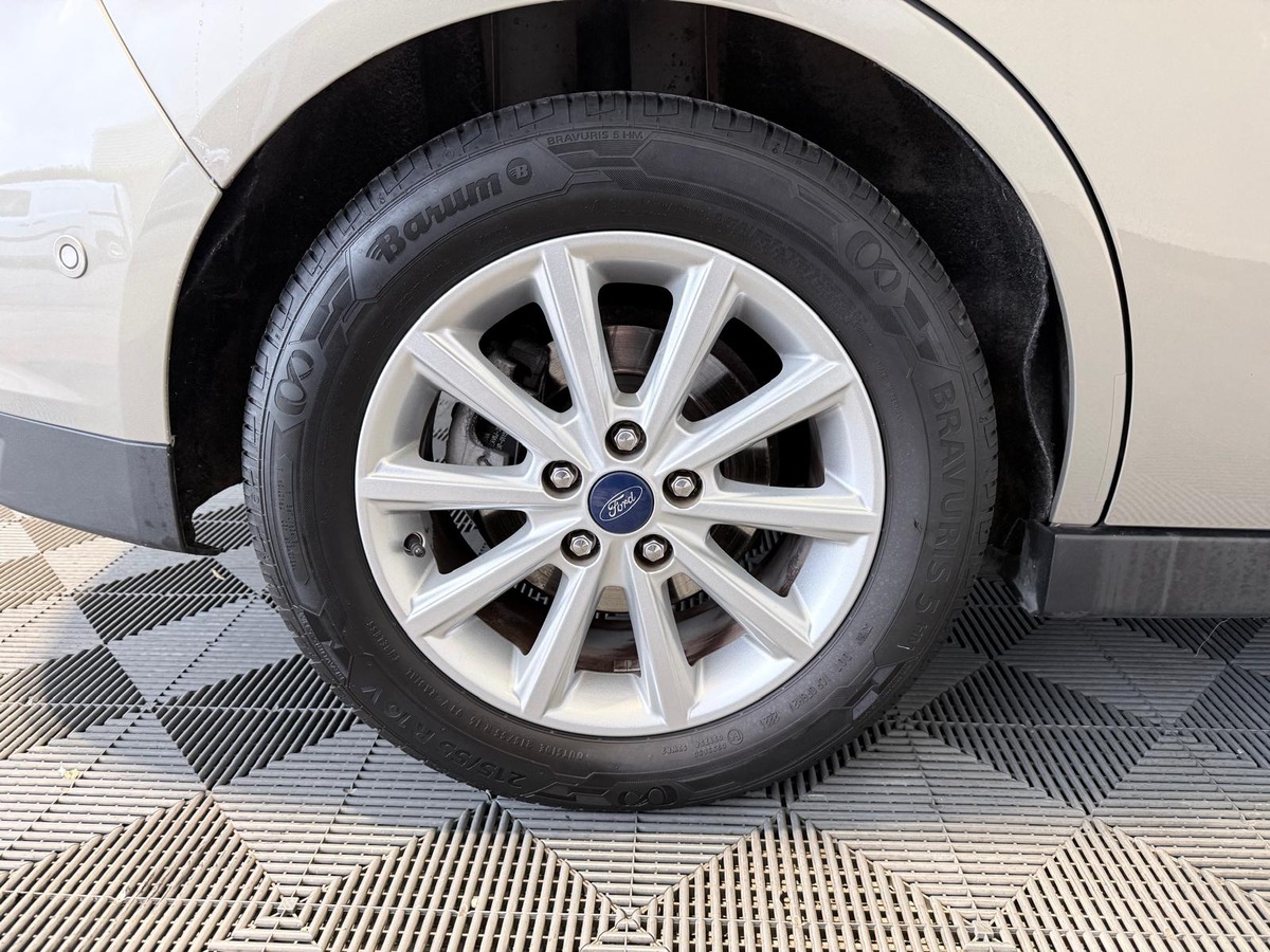 Ford C-max 1.5 TDCI 120  TITANIUM   PREMIERE MAIN