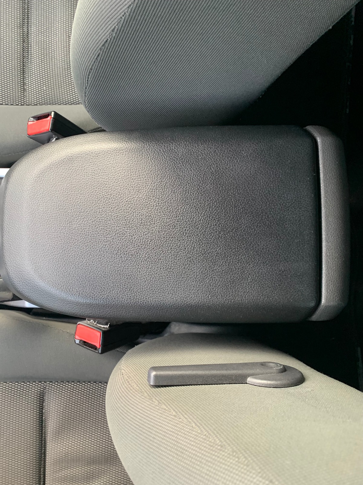 Ford Kuga 140 | TREND | Radar de stationnement avant arriére | Attelage | Climaisation | Jantes 17''