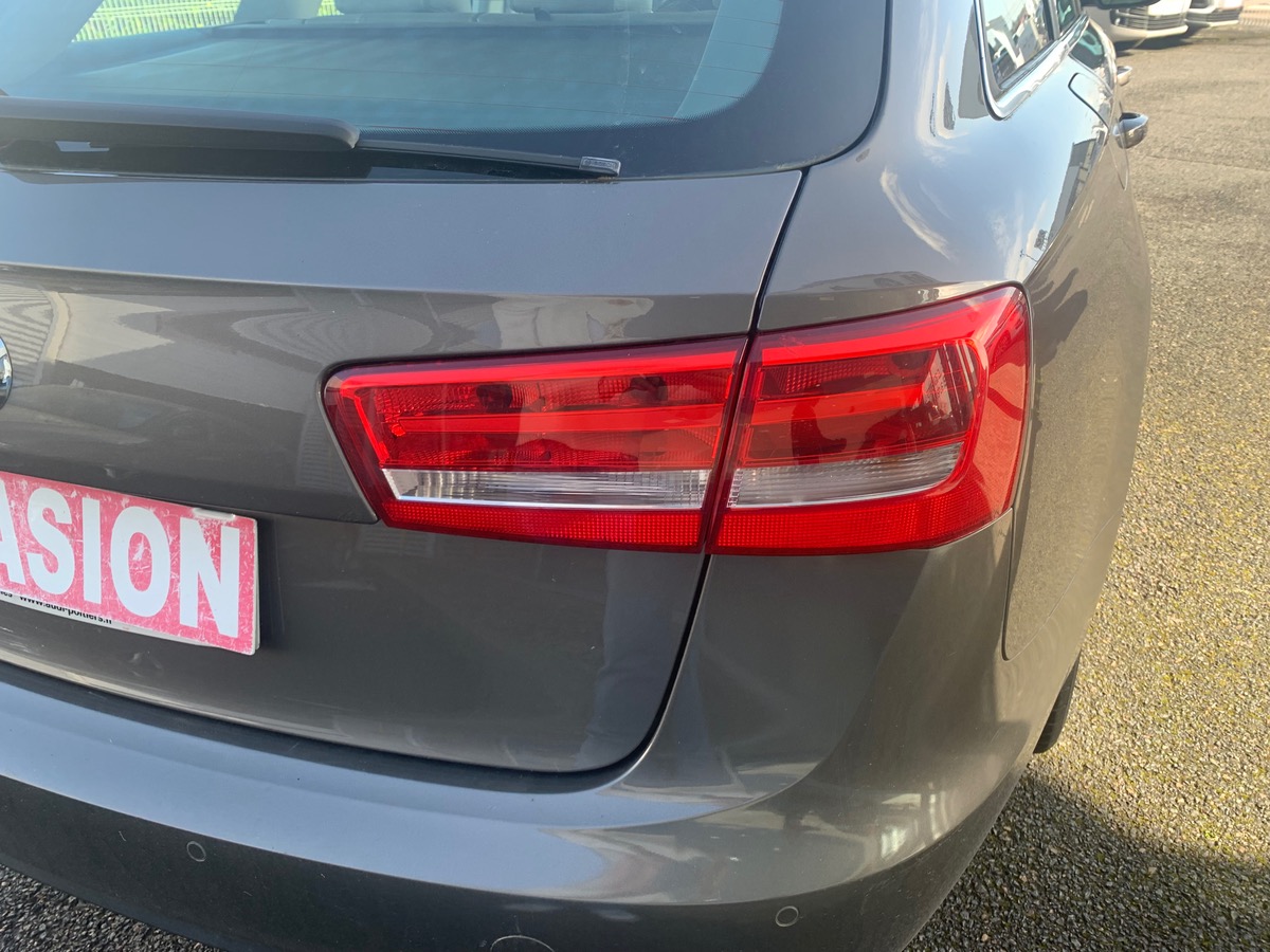 Audi A6 Avant 204 ch | V6 | Radar de stationnement avant arriére | Régulateur vitesse | GPS | Cuir