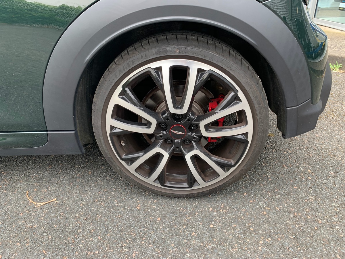 Mini Cooper JCW 231 CHEVAUX | Dernier entretien MINI le 05/05/2025 à 25305 kilomètres