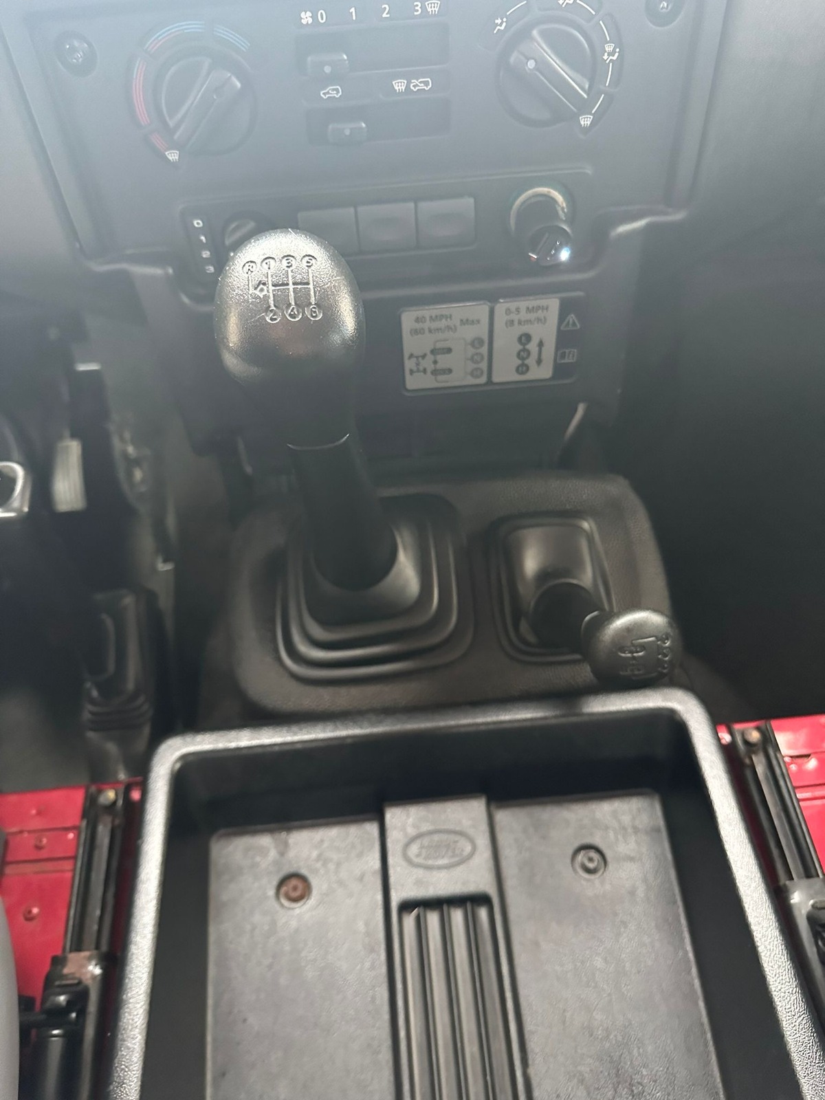 Land-Rover Defender 3 2.2 122 PICK UP MARK V