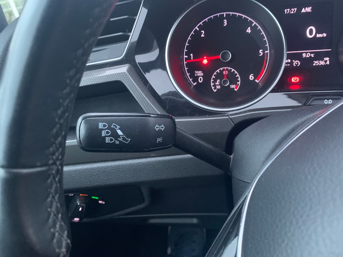 Volkswagen Touran 115 | Connect | 7 Places | Caméra recul | GPS | Bluetooth | Régulateur vitesse