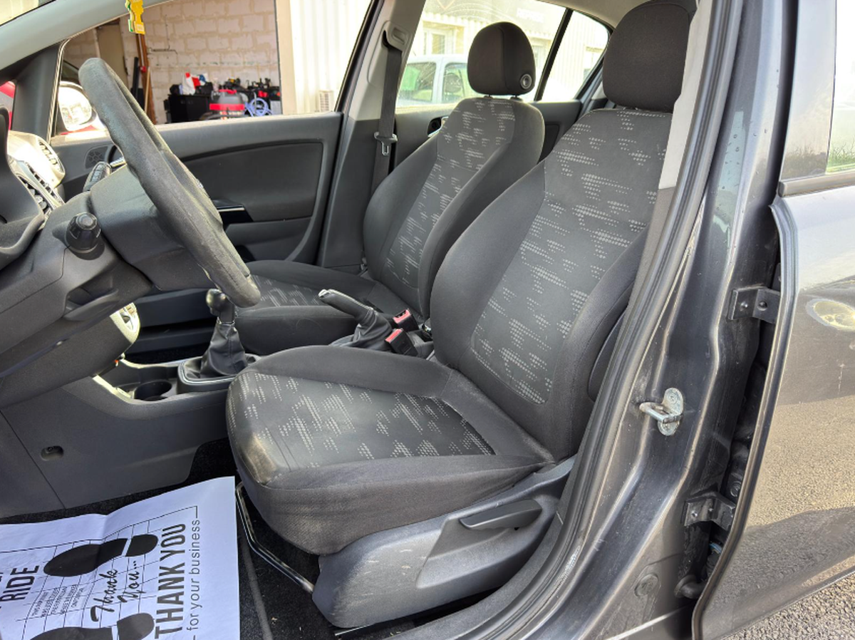 Opel Corsa 1.3 cdti 75ch 5 portes GPS / Aide au stationnement / Clim /