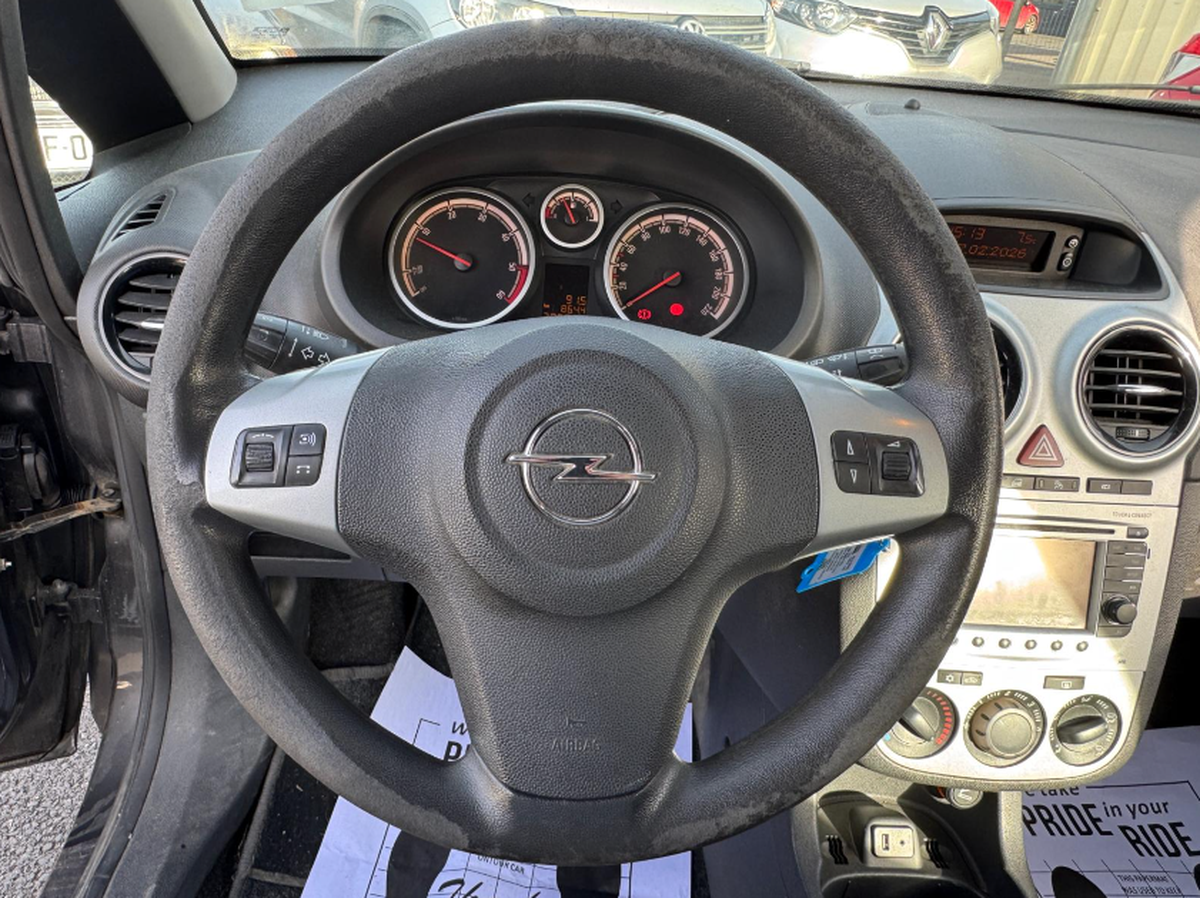 Opel Corsa 1.3 cdti 75ch 5 portes GPS / Aide au stationnement / Clim /
