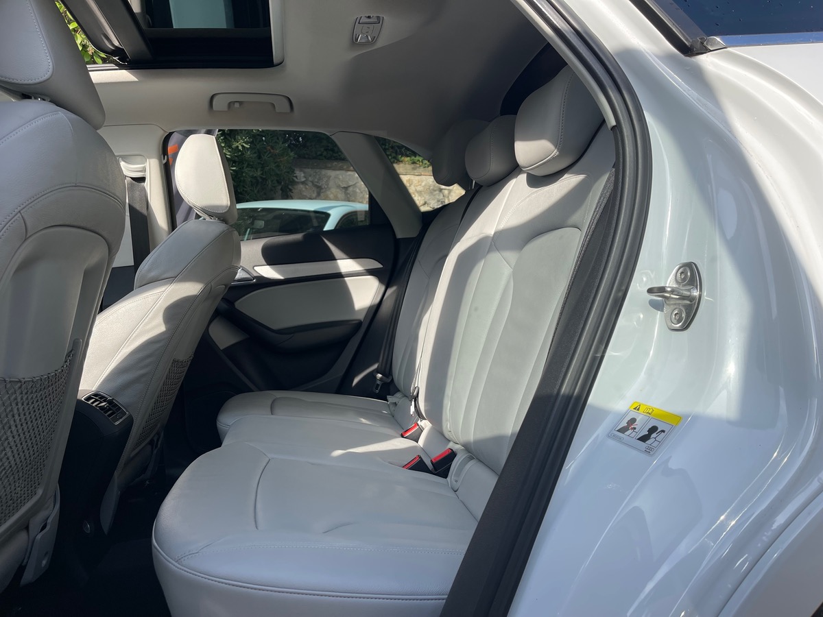 Audi Q3 2.0 TDI 140 CV Quattro / S Line/  Toit ouvrant / Ambition Luxe /Caméra