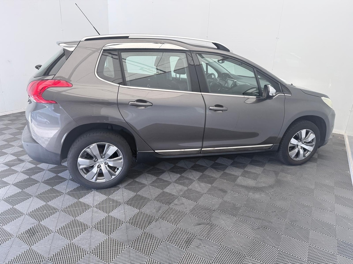 Peugeot 2008 1.6 e-hdi 115 ALLURE