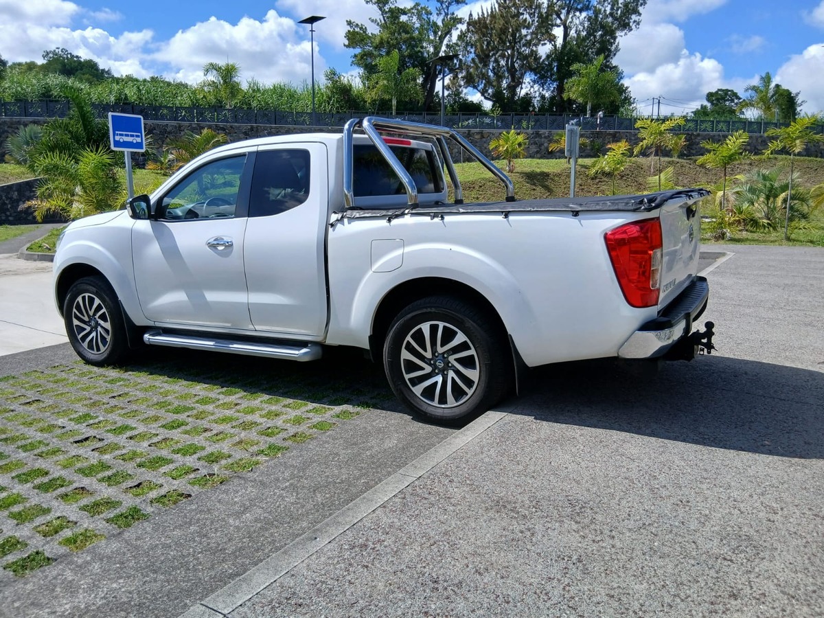 Nissan NISSAN NAVARA NP300 PICK-UP 2.3 DCI