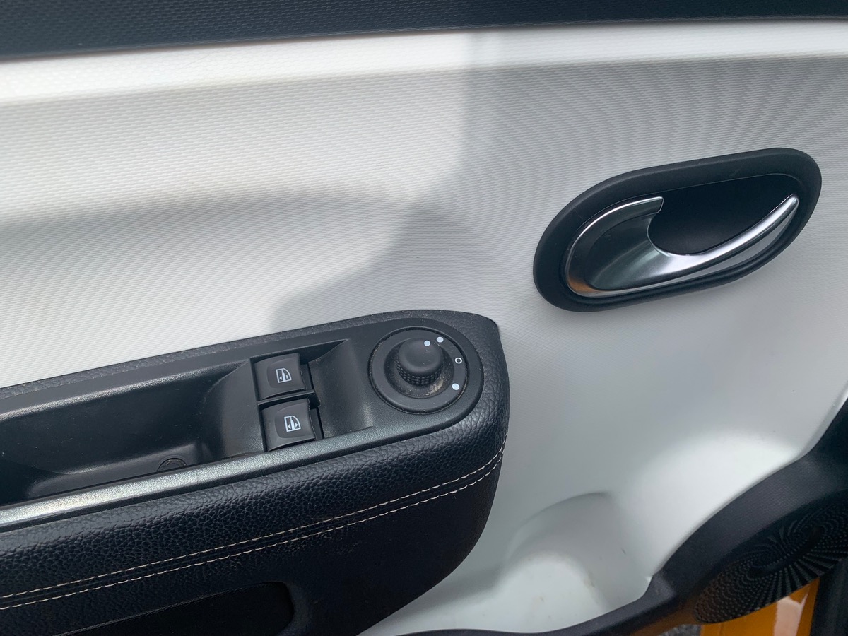 RENAULT Twingo 75 ch | INTENS | 1iére main | Ecran tactile | Radar arriére | Entretien constructeur