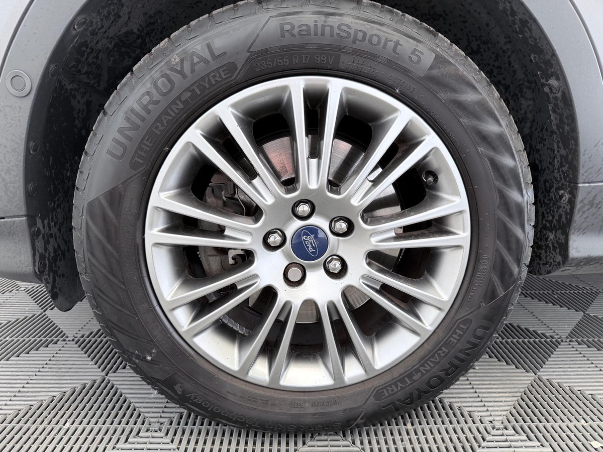 Ford Kuga 2.0 TDCI 136   4x2  Titanium Première main