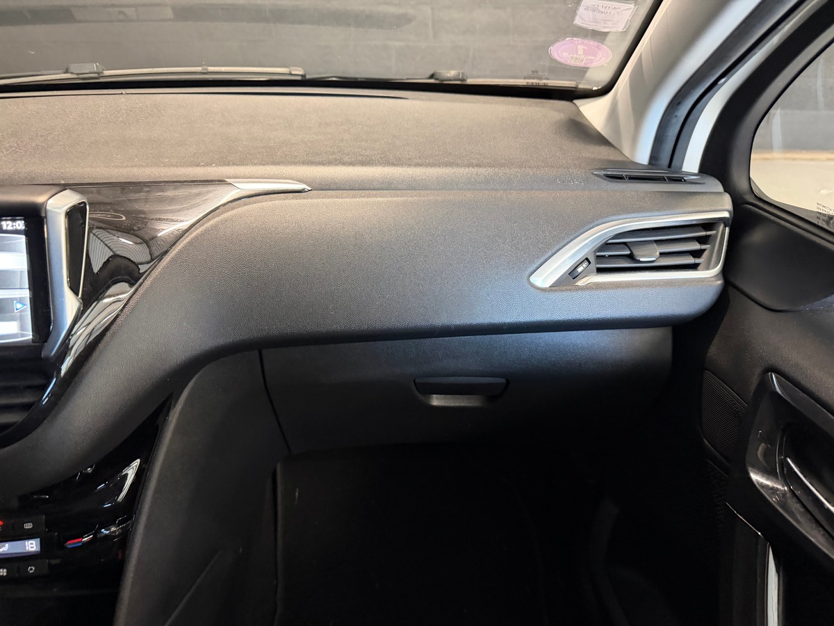 Peugeot 208 1.6 vti Boite Automatique / Moteur à chaîne