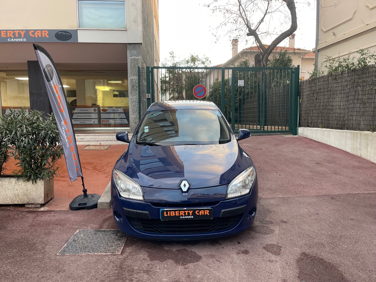 RENAULT Megane iii 1.5 DCi 86 cv / 5 Portes / Clim/ Courroie Neuve
