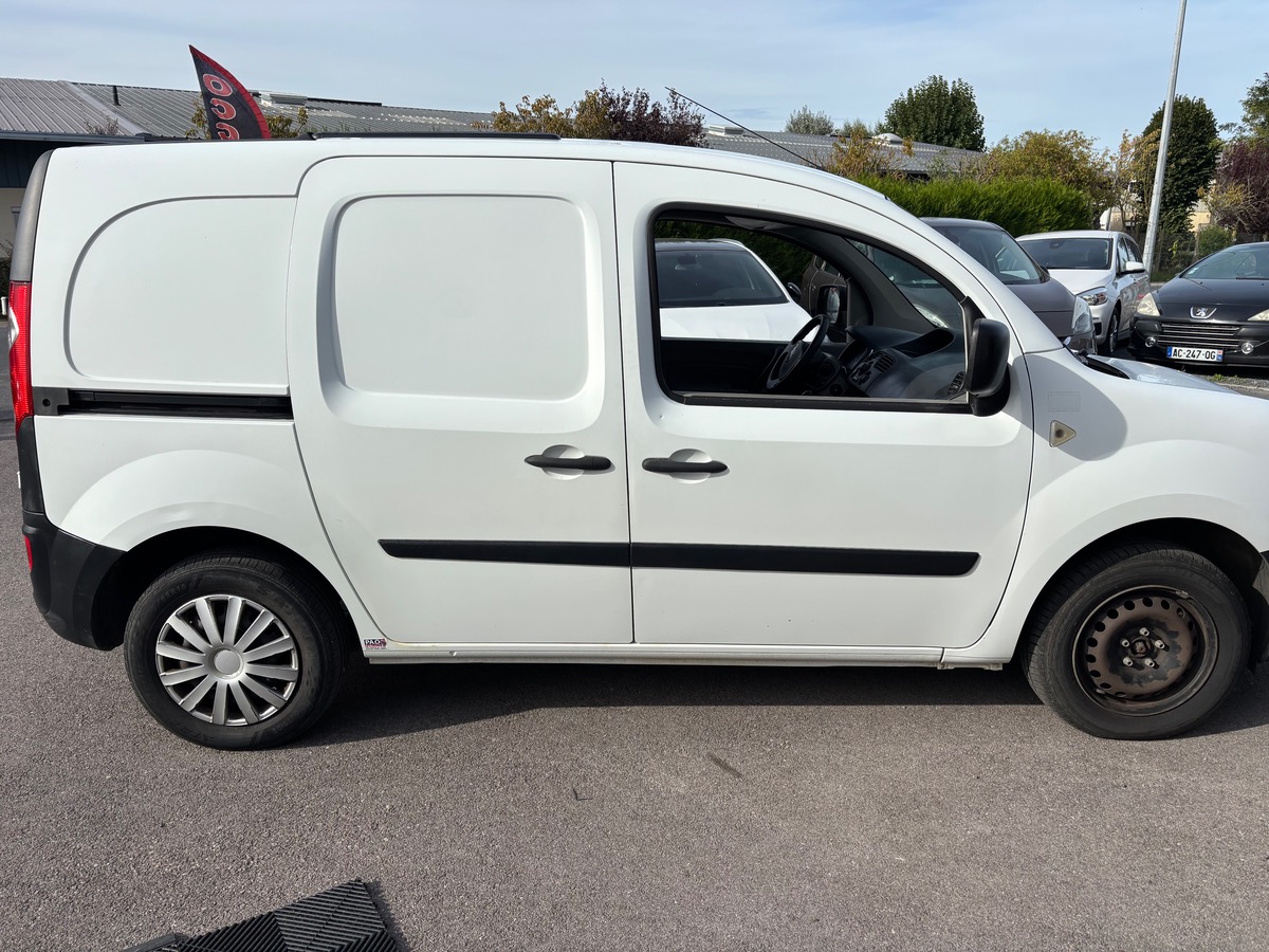 RENAULT Kangoo II Express phase 1 BVM5 / Trappe de toit