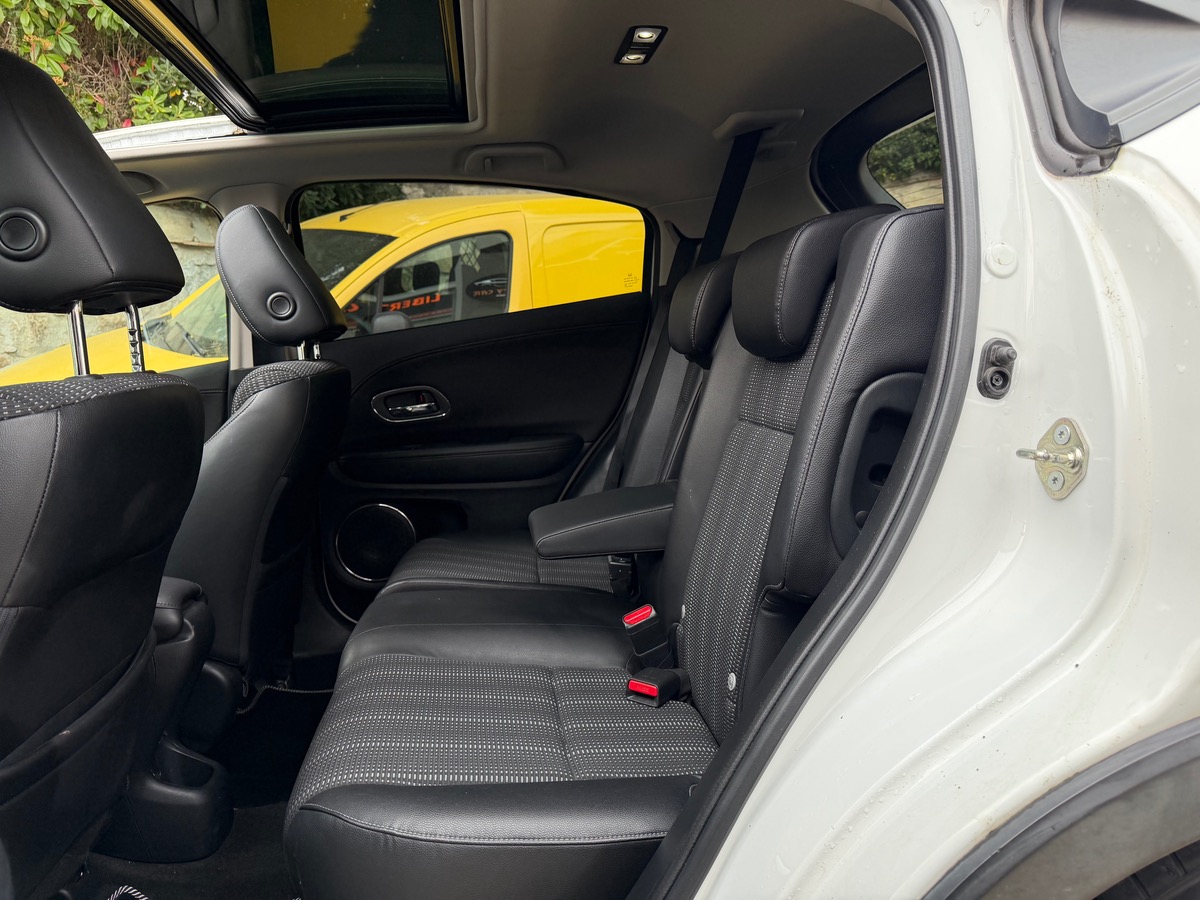 Honda HR-V 1.6 DTEC 120 CV / Toit Panoramique / Attelage / Phase 2/ GPS / Exclusive