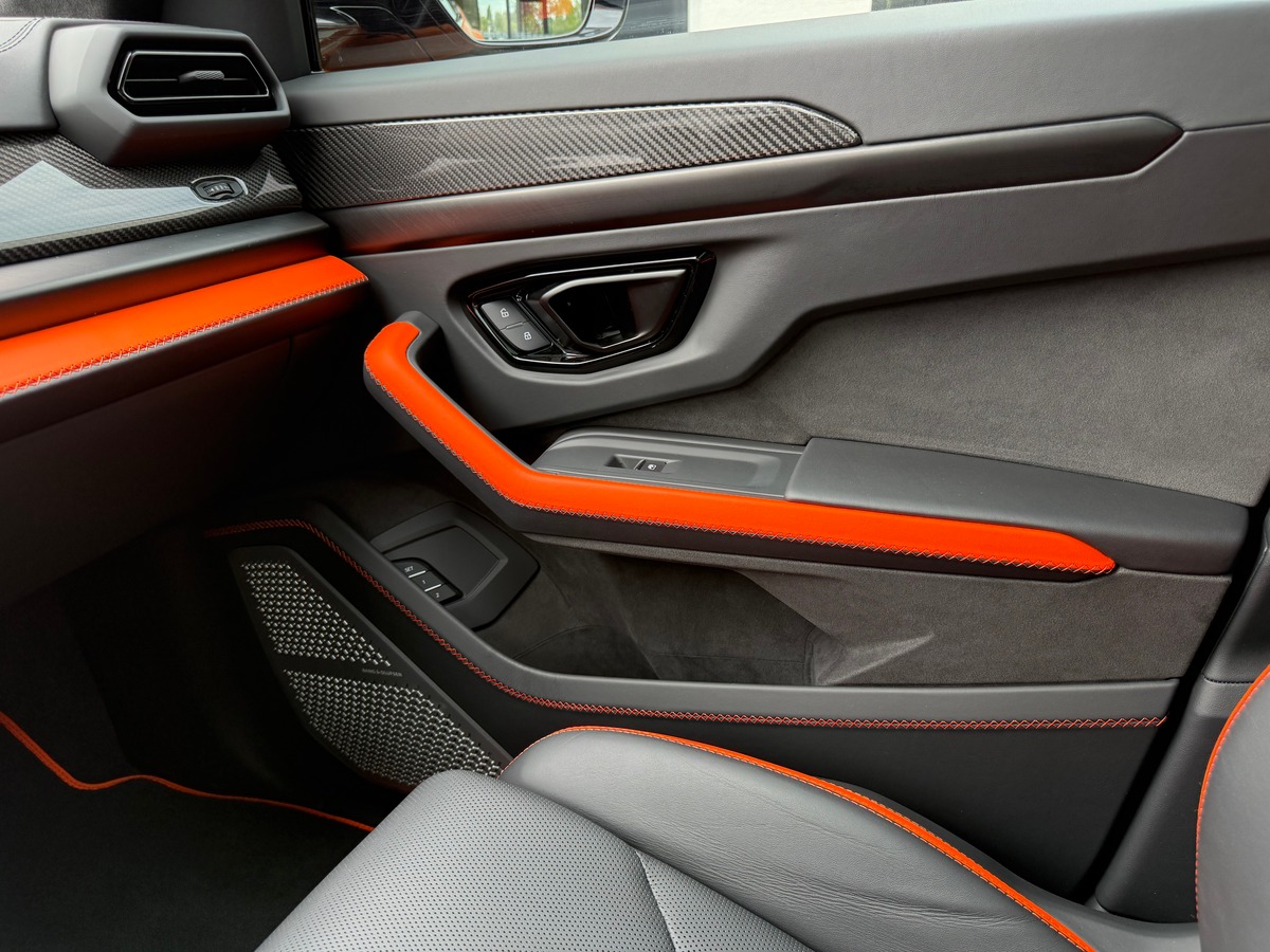 Lamborghini Urus 4.0 V8 800 CH SE / 1ERE MAIN / 14417 KMS