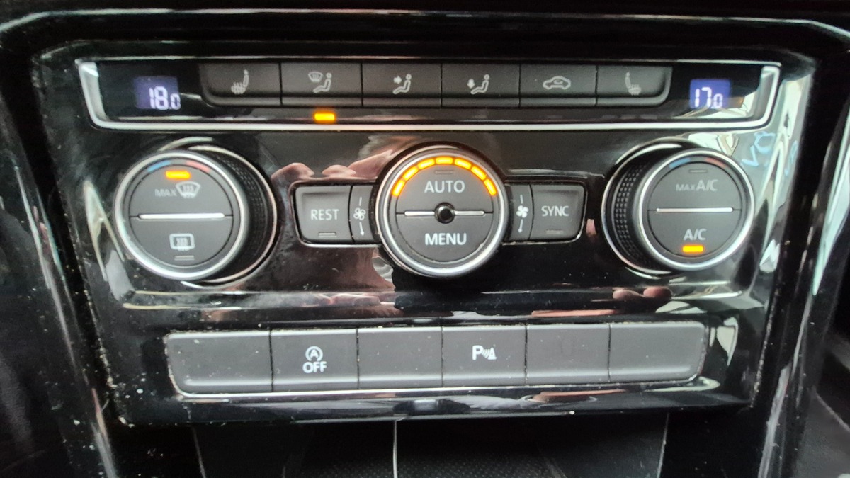 Volkswagen Touran III 2.0 TDI 115 LOUNGE DSG7