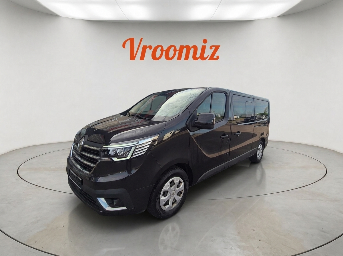 RENAULT Trafic Passenger