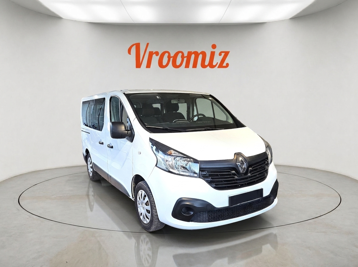 RENAULT Trafic Combi