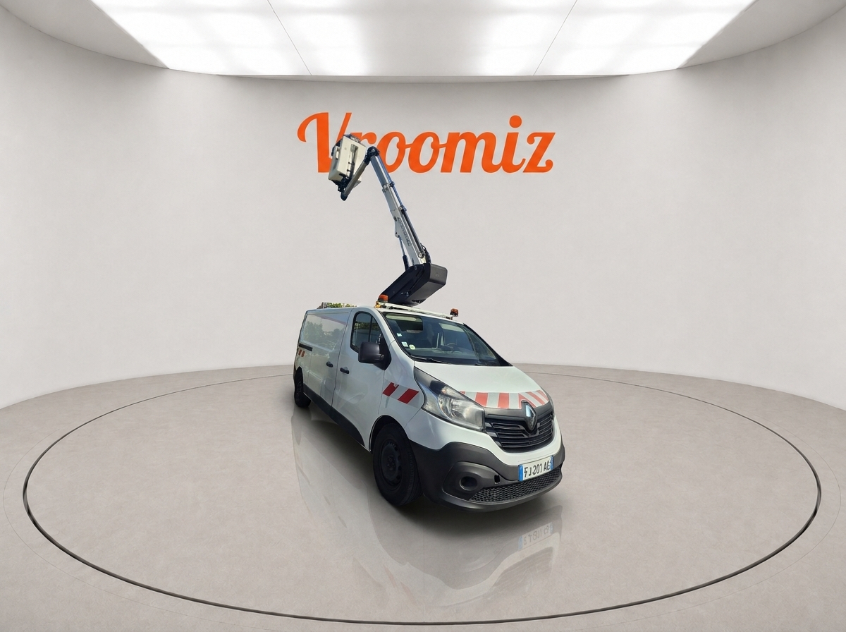 RENAULT Trafic