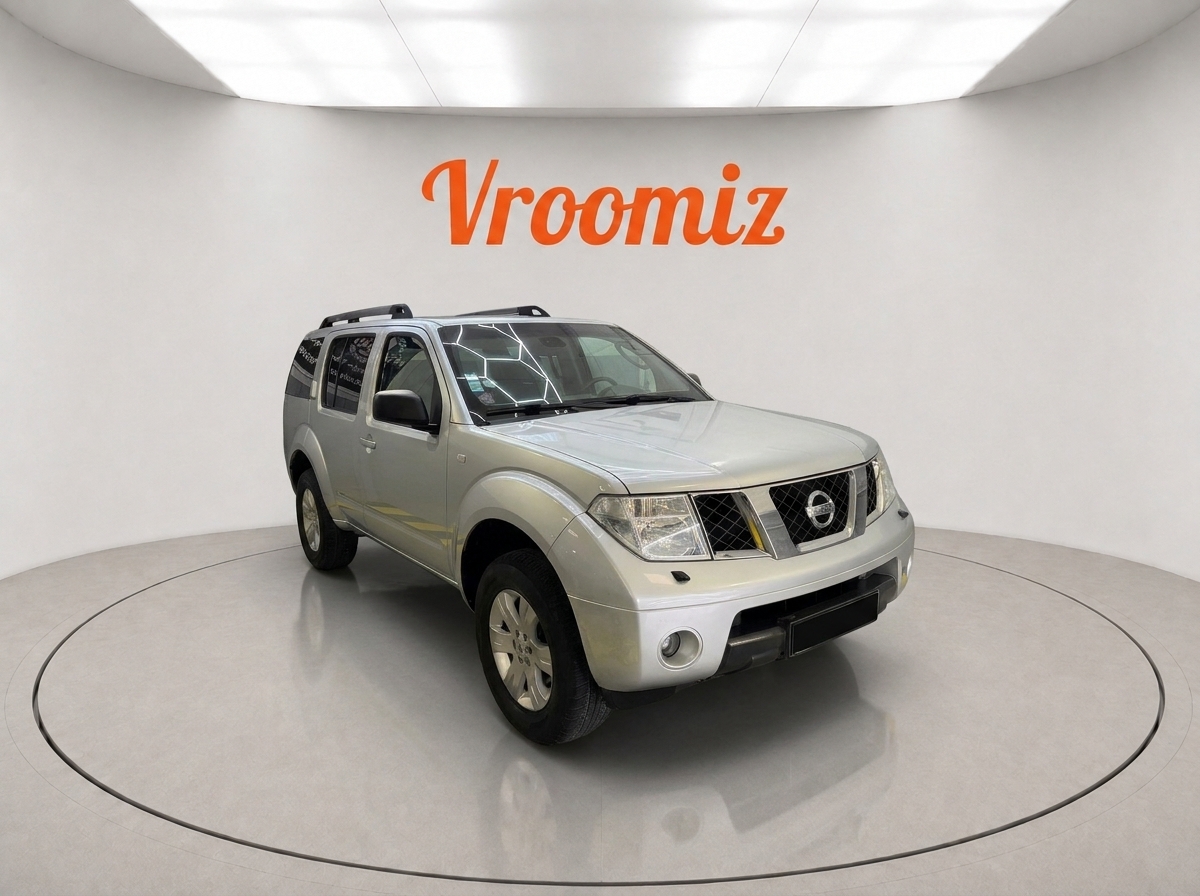 Nissan PATHFIND.