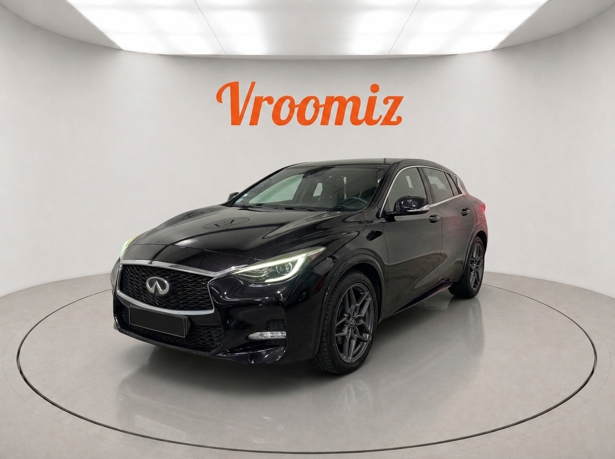 Infiniti Q30