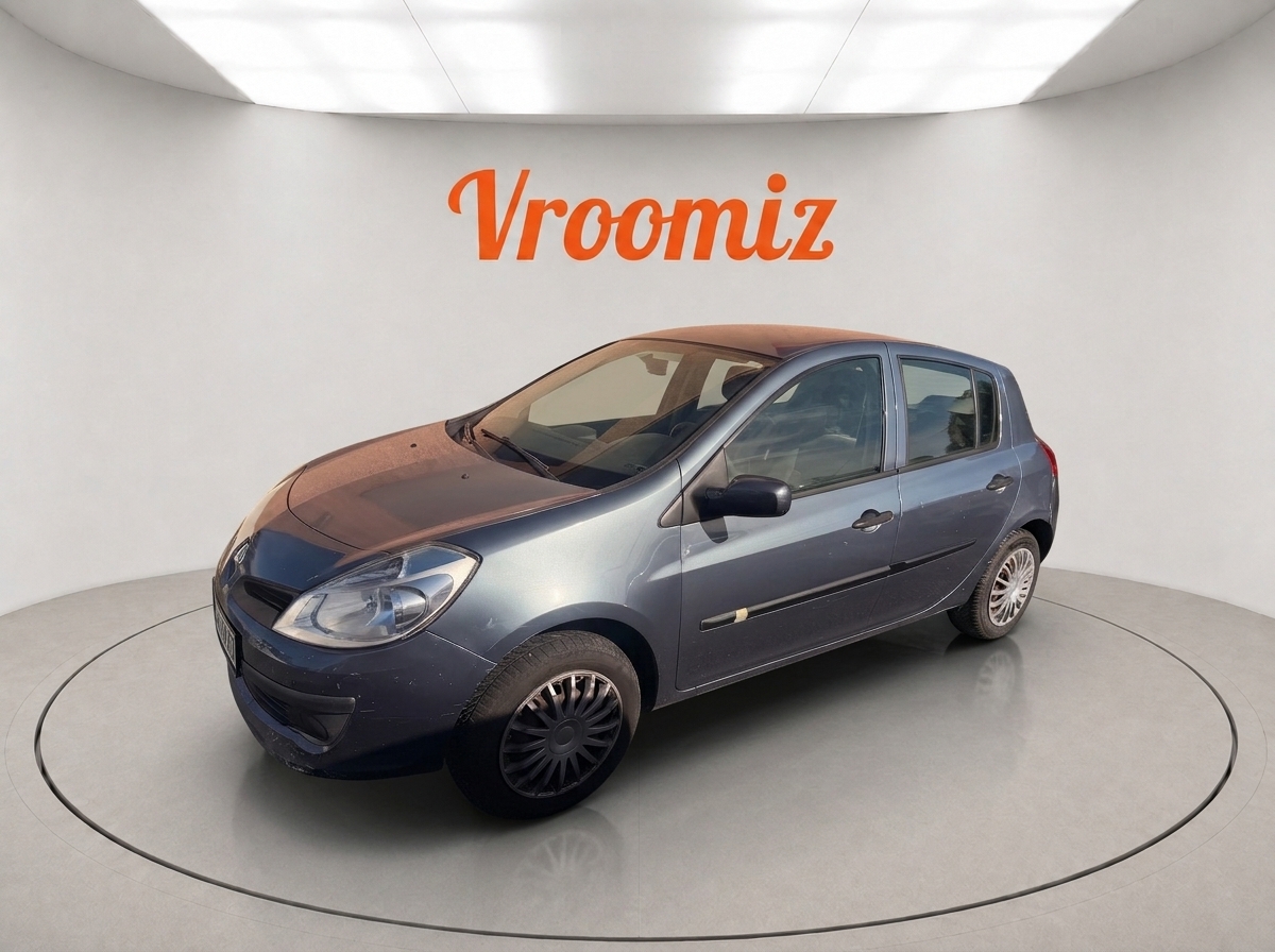 RENAULT Clio III