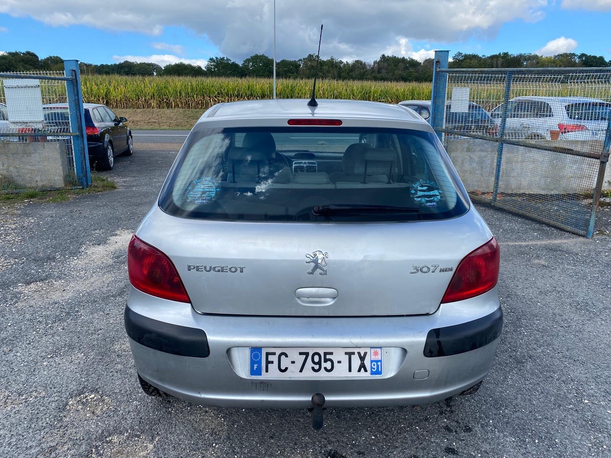 Peugeot 307 1.6 hdi 90cv phase 2 215090km entretien complet à jour nous sommes ouvert ce lundi 14