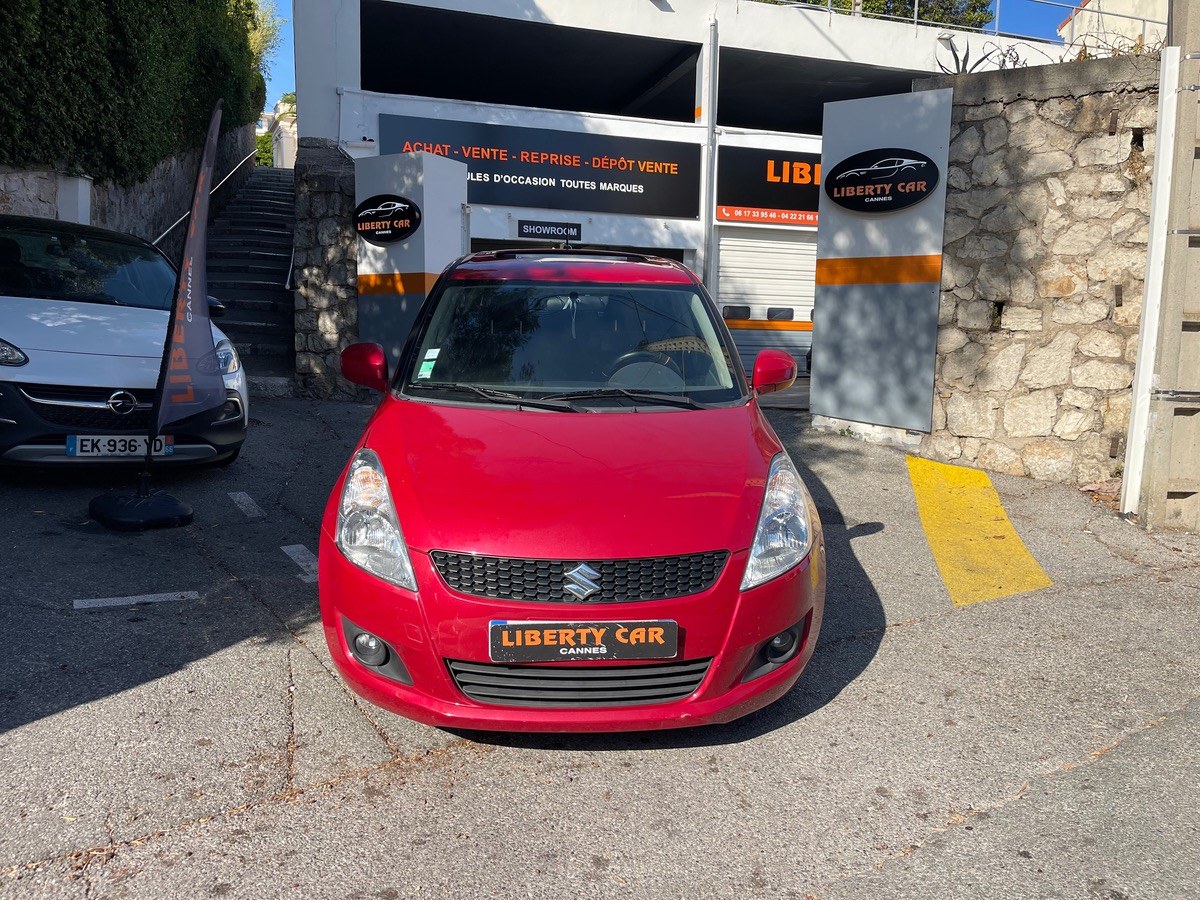 Suzuki Swift 1.2 VVT 94 CV / Toit ouvrant/ Caméra de recul / 5 portes