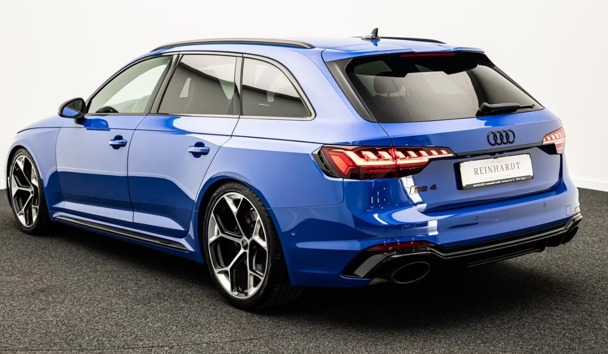Audi RS4 Avant V 2.9 V6 TFSI 450ch quattro tiptronic 8 Bleu Nogaro Bang&Olufsen Toit ouvrant