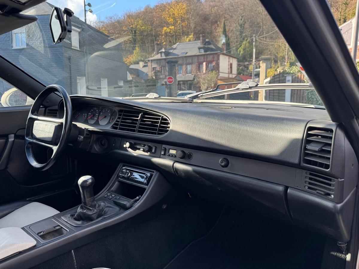 Porsche 944 TURBO CABRIOLET 2.5 250