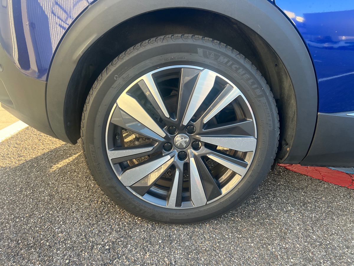 Peugeot 3008 HYbrid4 300cv GT EAT8, SUIVI COMPLET PEUGEOT, TOIT OUVRANT, SIEGES CHAUFFANTS/ MASSANTS