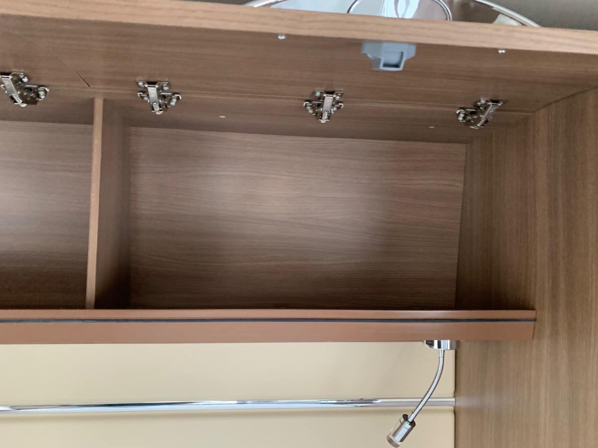 Ford Challenger 155 ch | 2,2 litres | GENESIS 288 EB Profilé | 3 Couchages | Caméra de recul