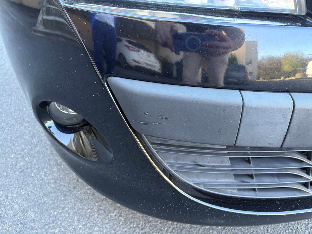 RENAULT Megane III - 1.9DCI 130CH - CARMINAT TOMTOM