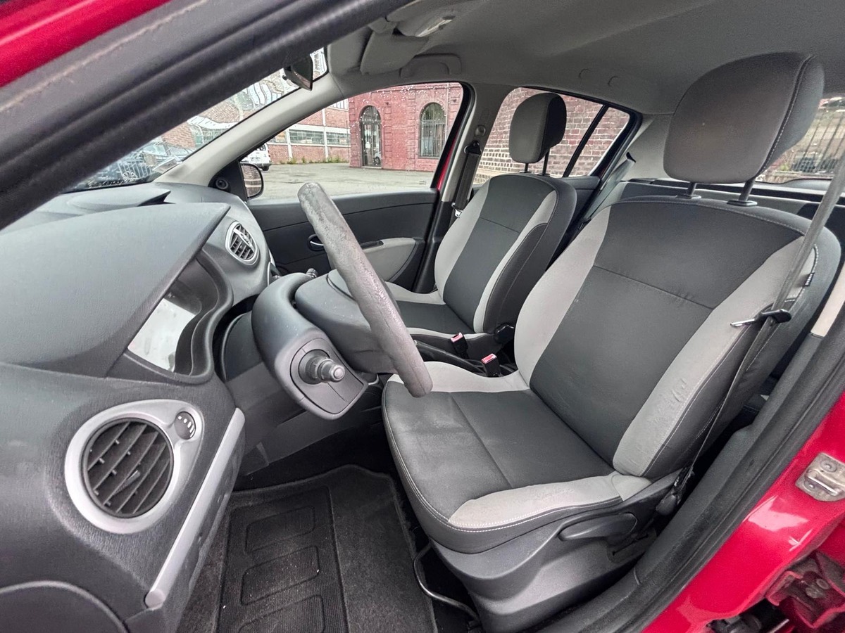 RENAULT Clio III 1.2 75cv - Première main - Garantie