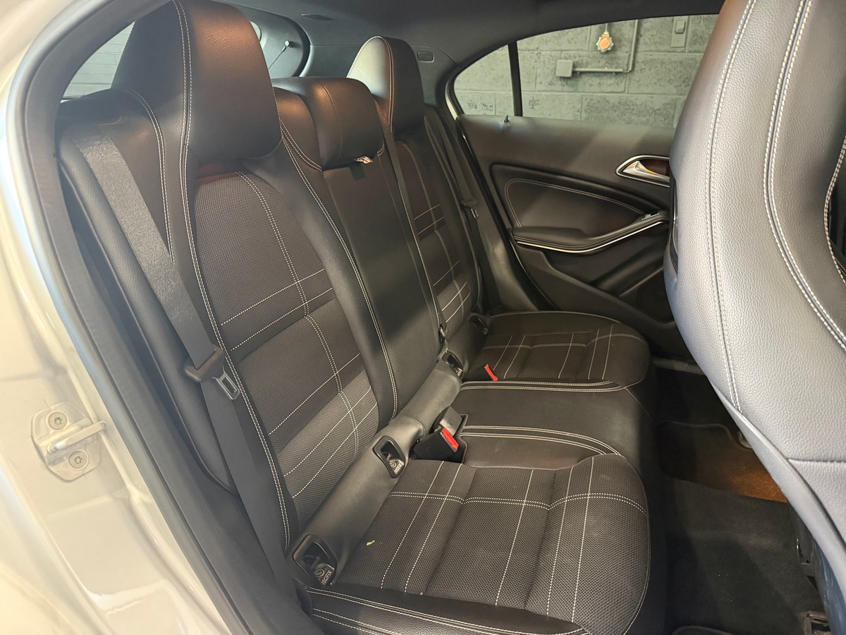 Mercedes Benz Classe A 180 cdi Sensation / Toit Panoramique Ouvrant