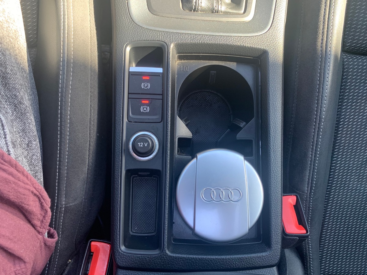 Audi Q3 150 ch | S line | Toit ouvrant | Caméra de recul | Apple car play | Attelage | Régulateur