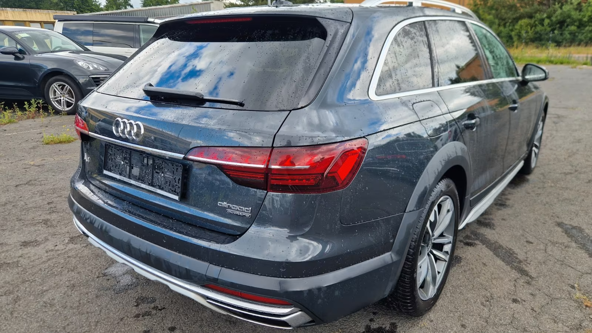 Audi A4 Allroad 40 TDI 204ch Avus quattro S tronic 7/Gris Manhattan/Cuir/Attelage/Caméra360