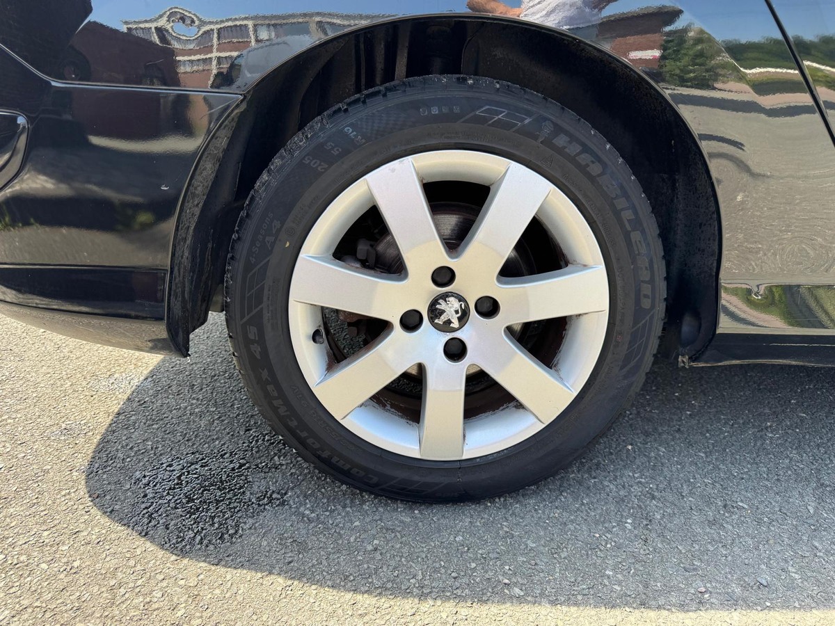 Peugeot 308 SW 1.6 HDI 112-7 PL- BOITE AUTOMATIQUE-DISTRIBUTION NEUVE