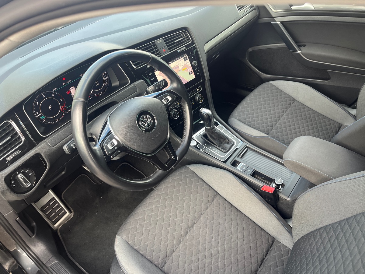 Volkswagen Golf VII 1.6 TDI 115ch Connect DSG7, Suivi complet VW, Régulateur Adaptatif, Sono HELIX