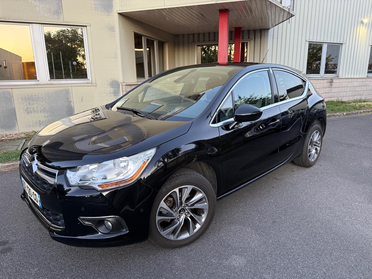Citroën DS4 1.6 e-HDI 110 CV exécutives 1er main garantis  6 mois