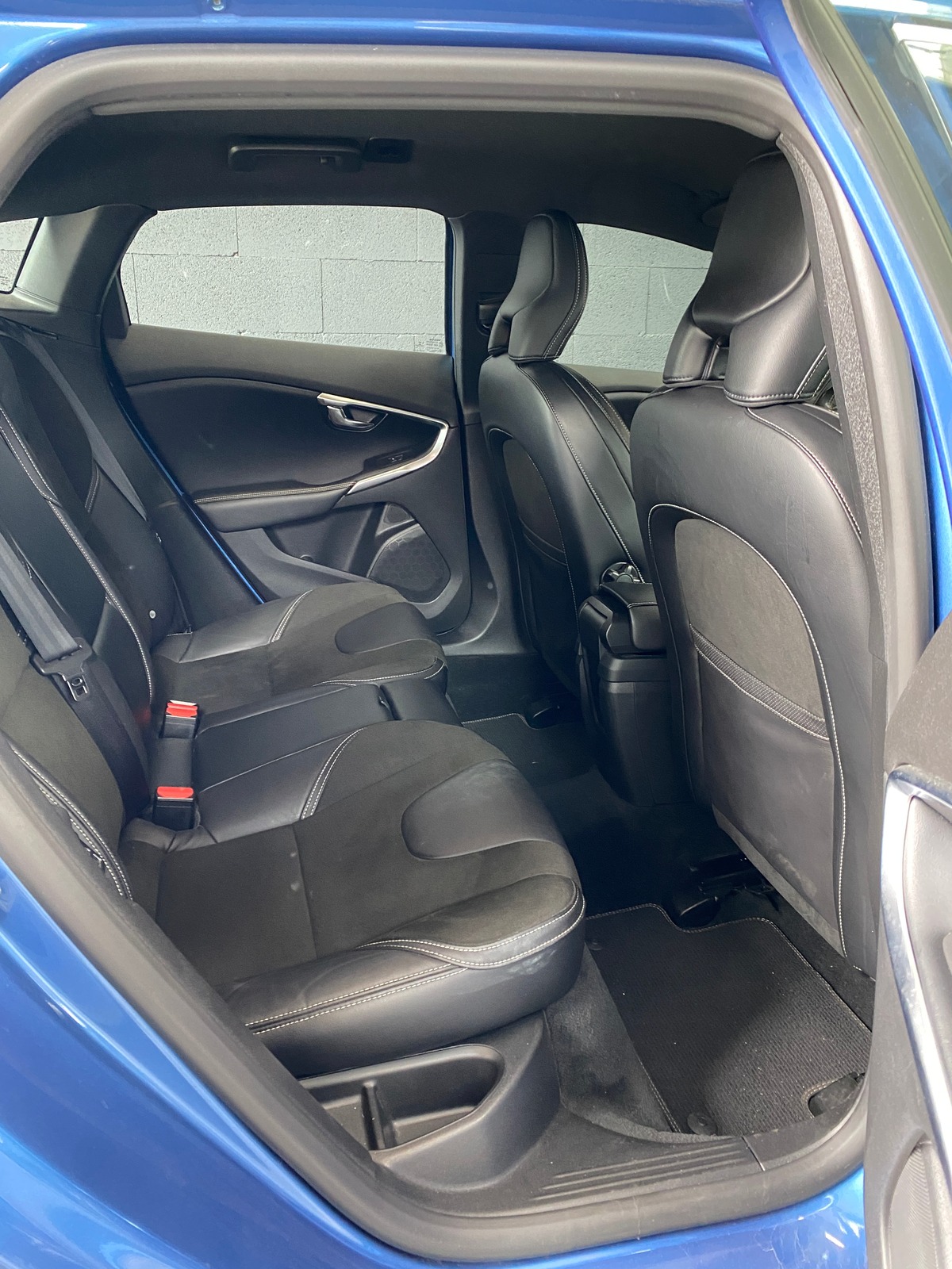 Volvo V40 T2 R design