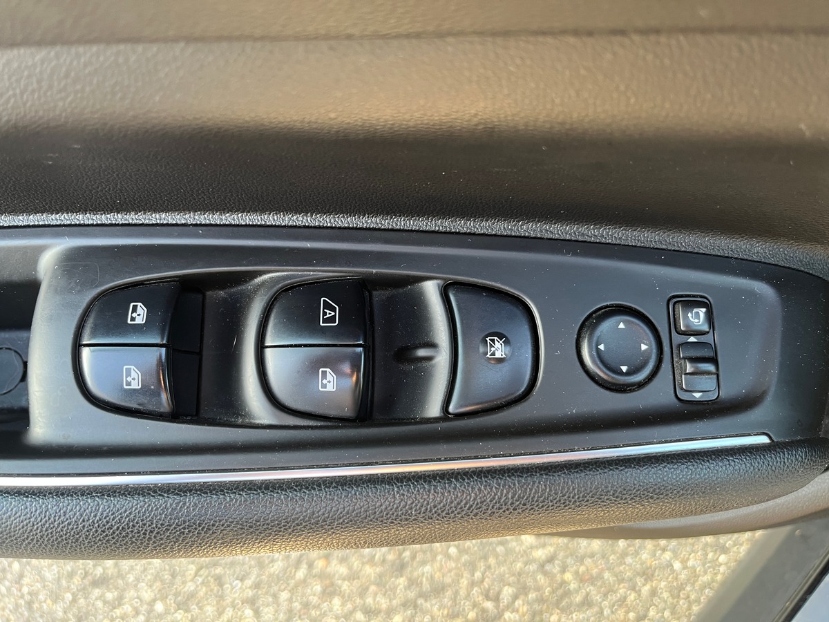 RENAULT Koleos 1,6 dci 130ch INTENSE, SUIVI COMPLET, SIEGES CHAUFFANT, VOLANT CHAUFFANT, CAMERA,