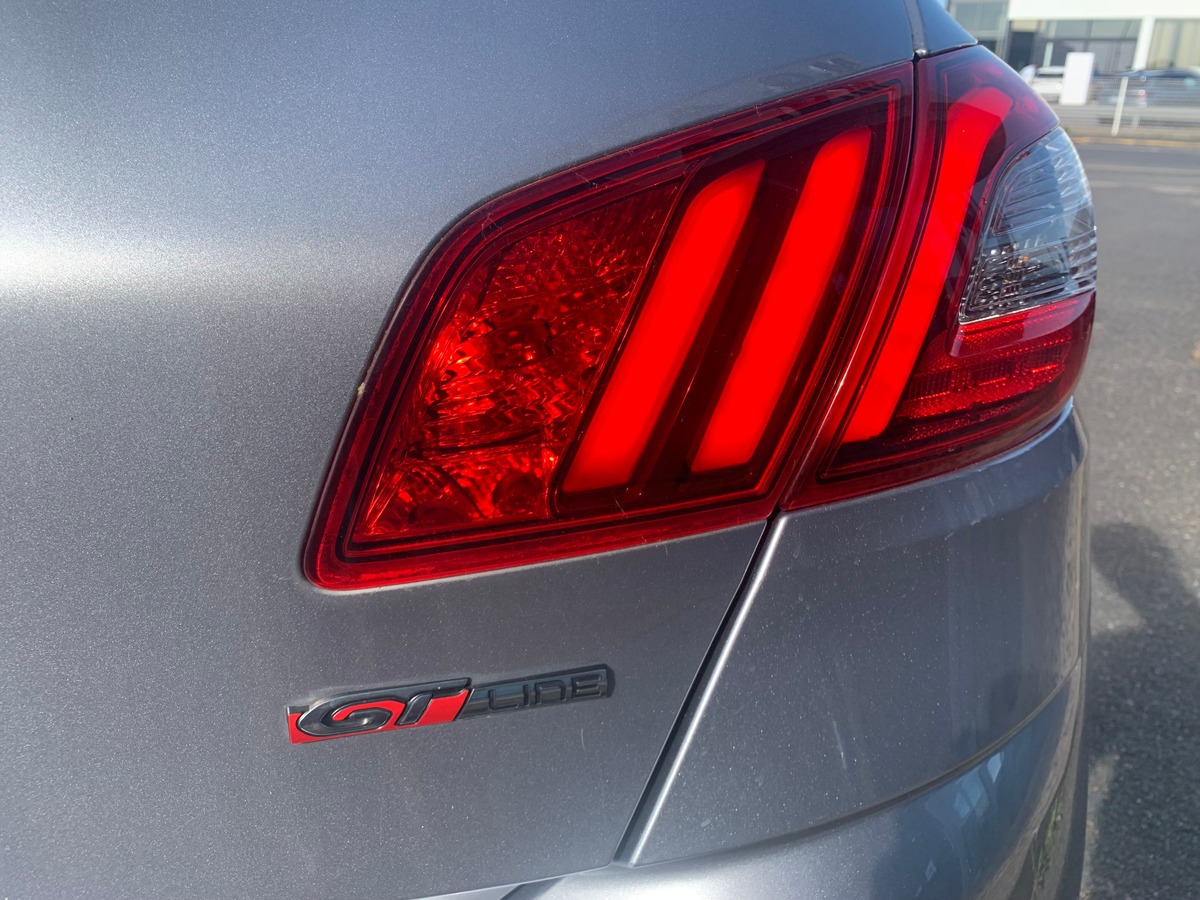 Peugeot 308 130 ch | GT Line | Toit panoramique | Apple car play | Avertisseur angles morts | Radars