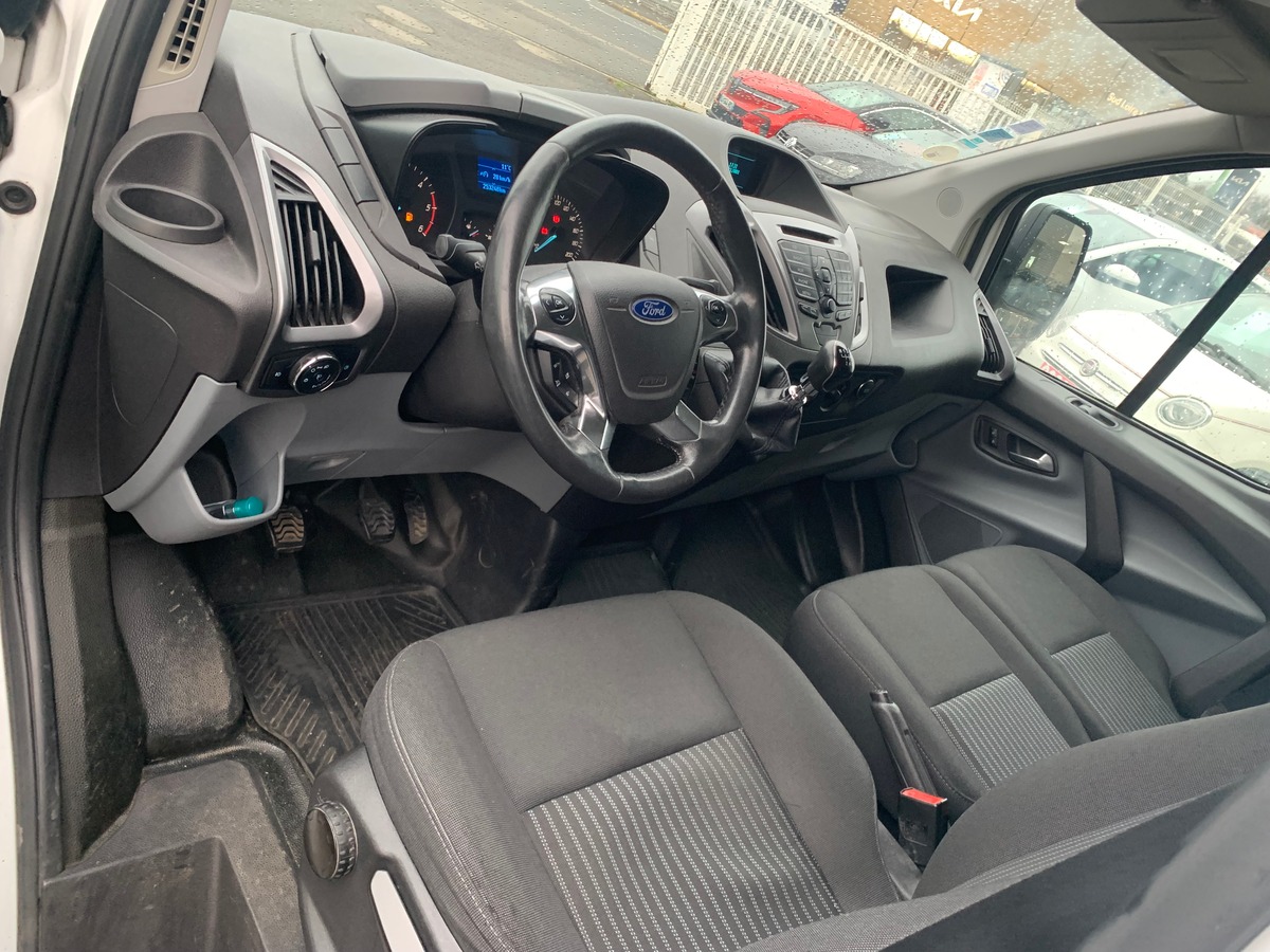 Ford TRANSIT CUSTOM 125 ch | Commandes du système audio au volant | Régulateur/limiteur de vitesse