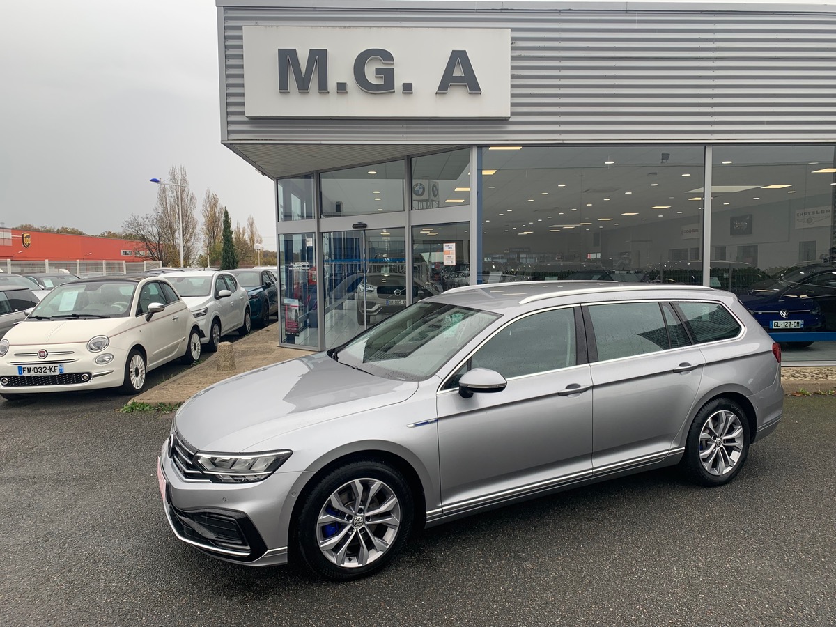 Volkswagen Passat 218 ch | GTE | Combiné instruments digital | Assistant Feu de Route