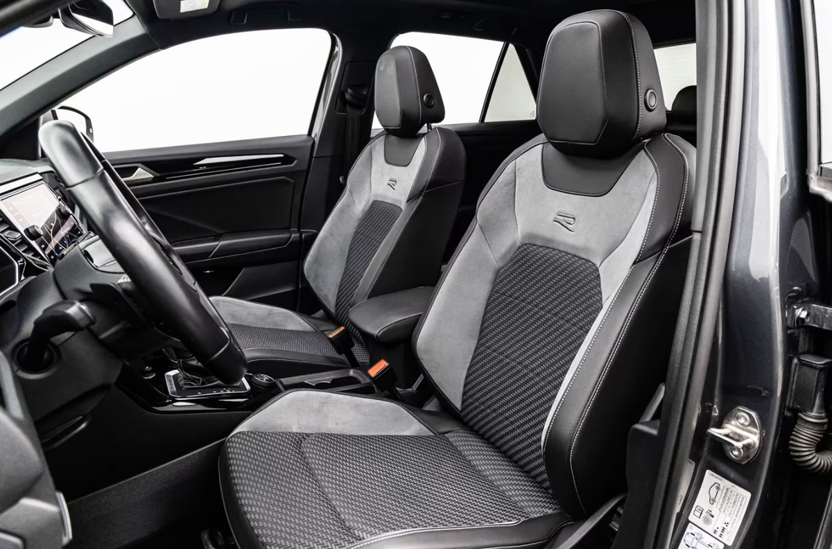 Volkswagen T-Roc 2.0 TSI 300ch R 4-Motion DSG7/Toit ouvrant/Beats/Attelage