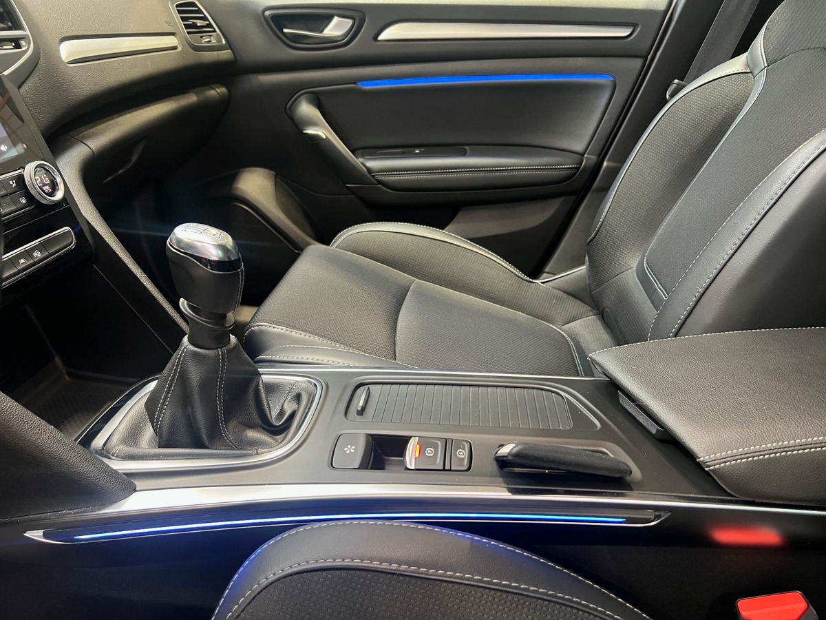 RENAULT Megane IV 1.5 BLUE DCI 115 INTENS /BOSE/HUD/