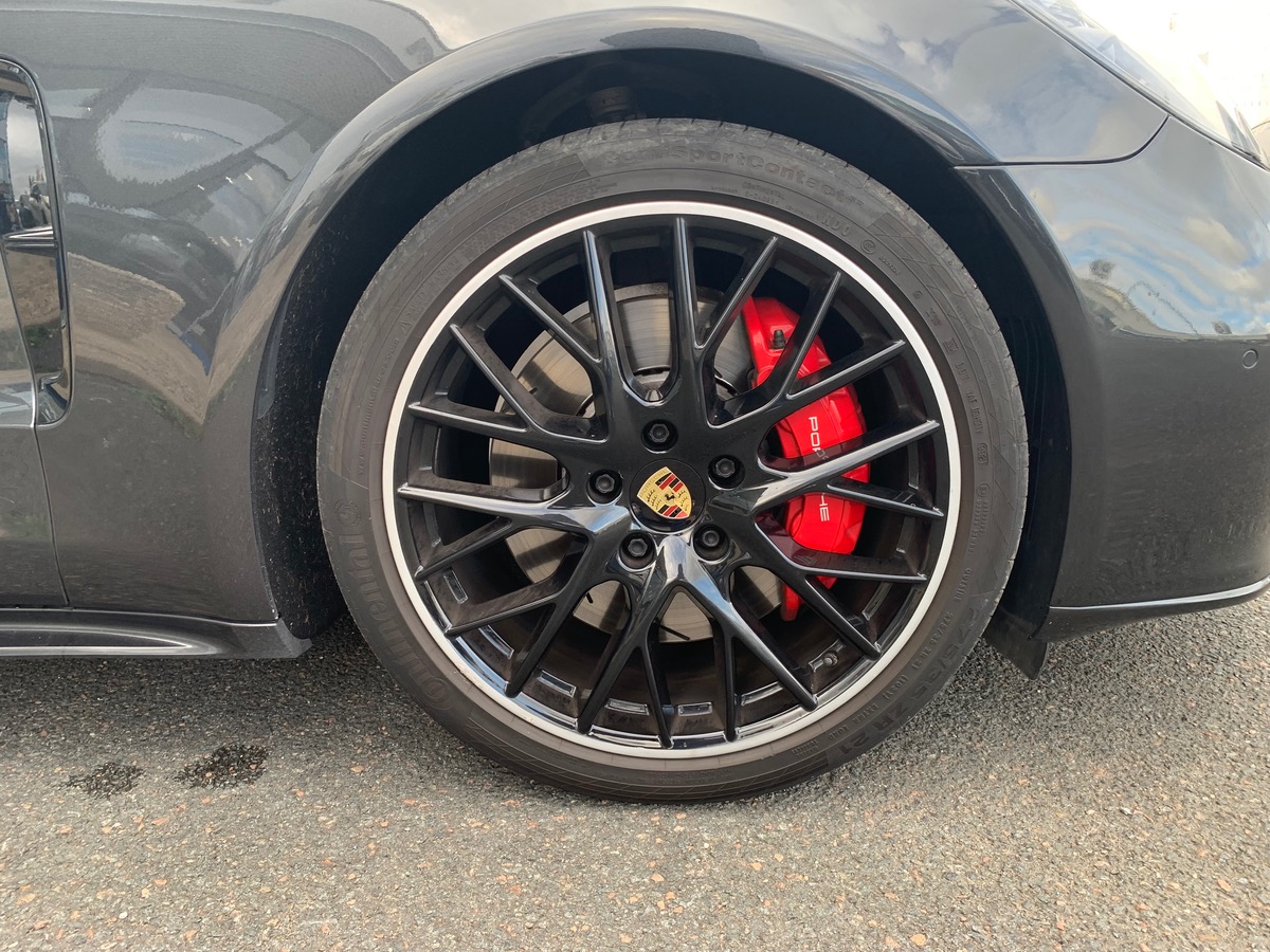 Porsche Panamera Sport Turismo GTS | V8 460 CH | BOSE | Toit panoramique | Garantie 1 AN AGIR *