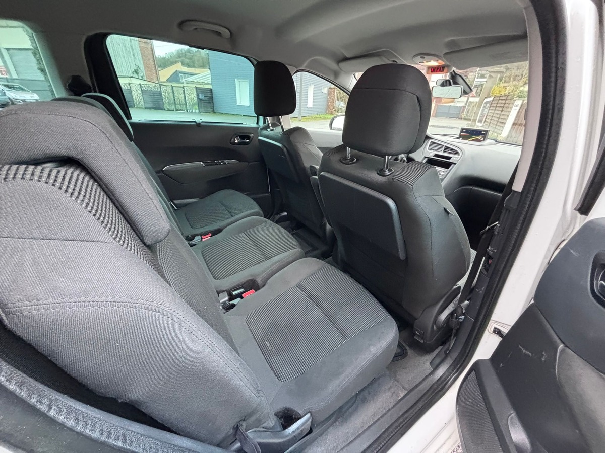 Peugeot 5008 1.6 e-HDi Business Pack - Révisé - Garantie