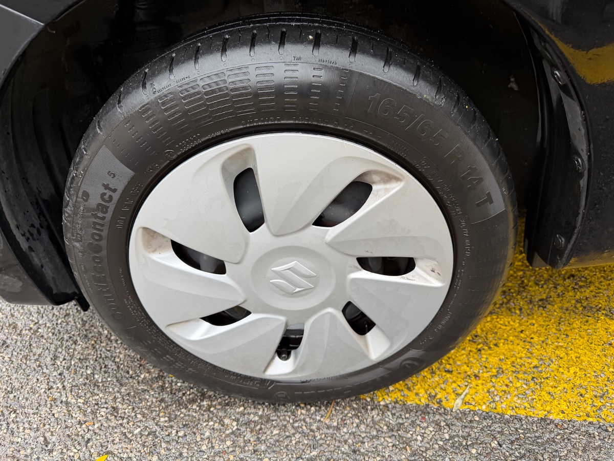 Suzuki Celerio 1.0 i 68 CV / 1er Main / 5 Portes / Clim / Moteur à Chaine